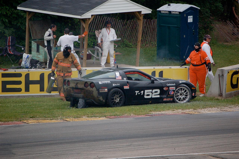 Illustration for article titled Racing Corvette Catches Fire In Dramatic Fashion